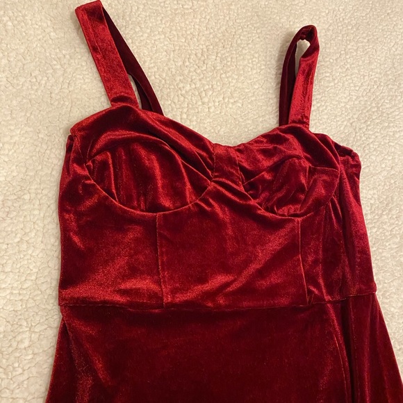 SOLD Red velvet long dress - Picture 3 of 4